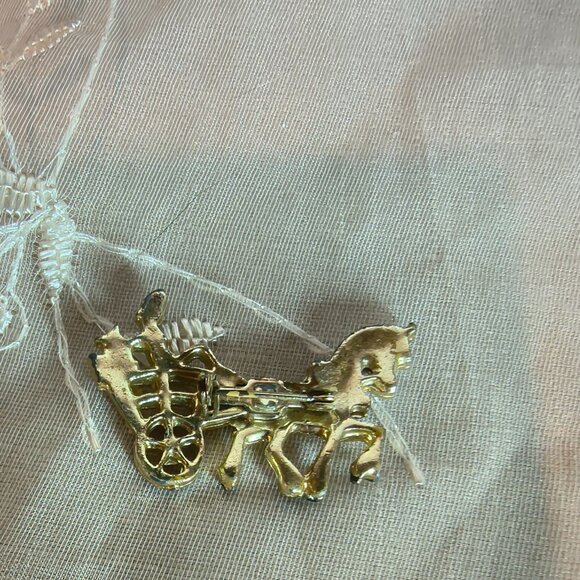 Vintage Horse and Carriage Brooch - Picture 3 of 6